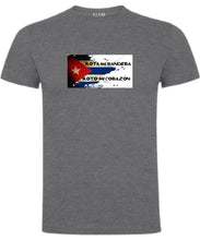 Cargar imagen en el visor de la galería, Camiseta Cubana Rota Mi Bandera Roto mi Corazón