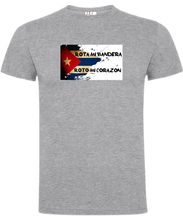 Cargar imagen en el visor de la galería, Camiseta Cubana Rota Mi Bandera Roto mi Corazón