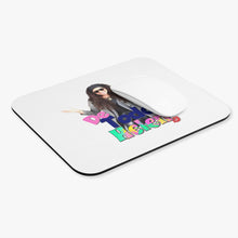 Cargar imagen en el visor de la galería, De Todo Con Helen Rectangle Mouse Pad — Colorful Fan Desk Mat
