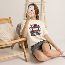 Cargar imagen en el visor de la galería, Libre Patria y Vida T-Shirt — Cuban Freedom Flag Tee
