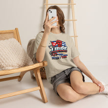 Cargar imagen en el visor de la galería, Libre Patria y Vida T-Shirt — Cuban Freedom Flag Tee
