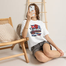 Cargar imagen en el visor de la galería, Libre Patria y Vida T-Shirt — Cuban Freedom Flag Tee

