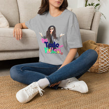 Cargar imagen en el visor de la galería, T-Shirt — 'De Todo con Helen
